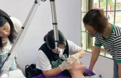 超皮秒洗眼線機器多少錢一臺？美容院洗眼線機器價格_洗眼線儀器設(shè)備