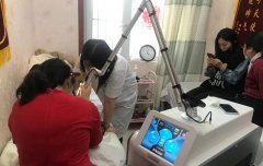 超皮秒去真皮斑設(shè)備多少錢一臺？美容院祛真皮斑儀器價格_祛真皮斑機器